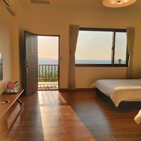 Chi House Hotel Миаоли Екстериор снимка