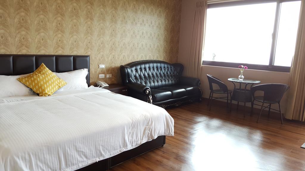 Chi House Hotel Миаоли Екстериор снимка